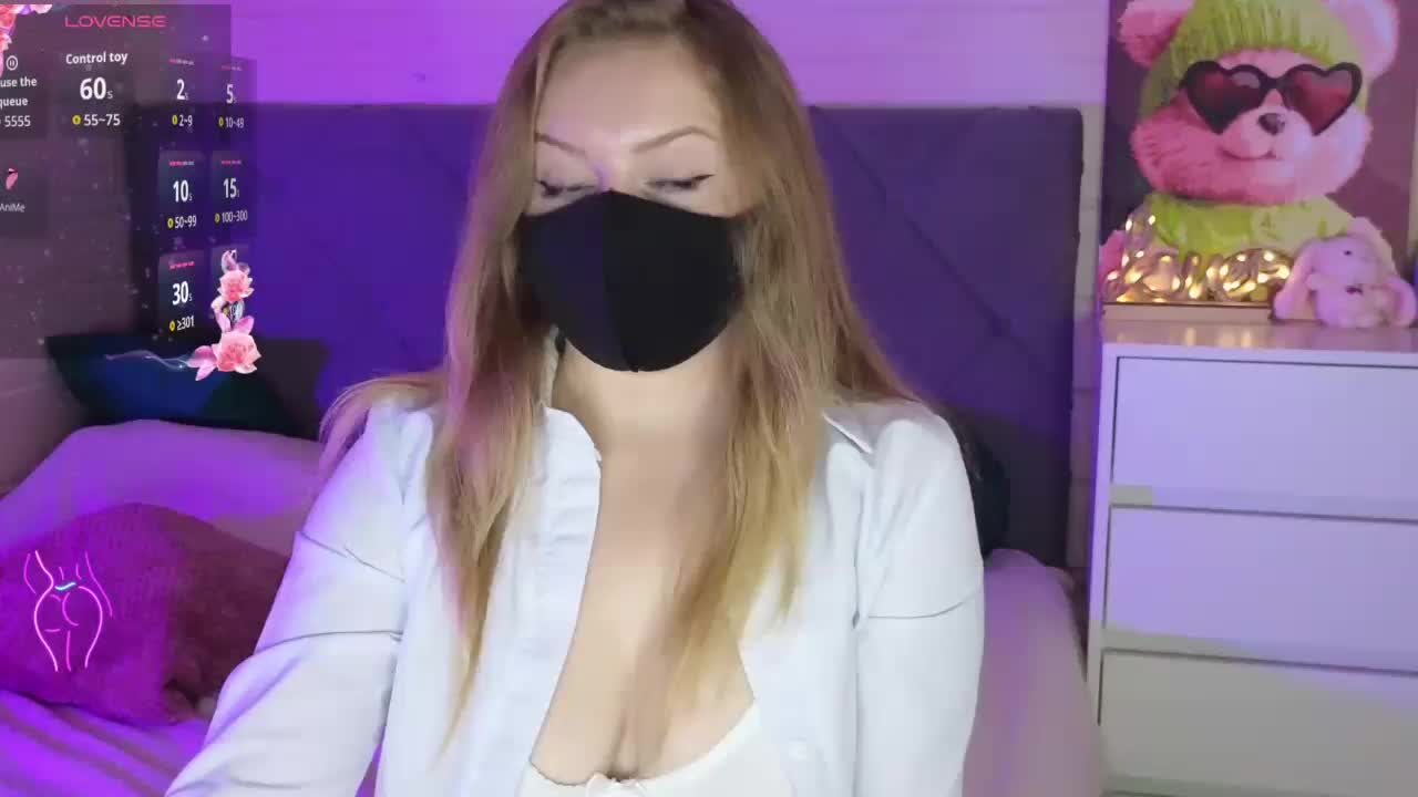 Victoria- Cam Model Chat November 3, 2025