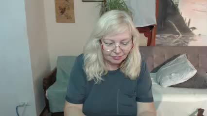 EvelynLoveShy Cam Model Chat November 3, 2025
