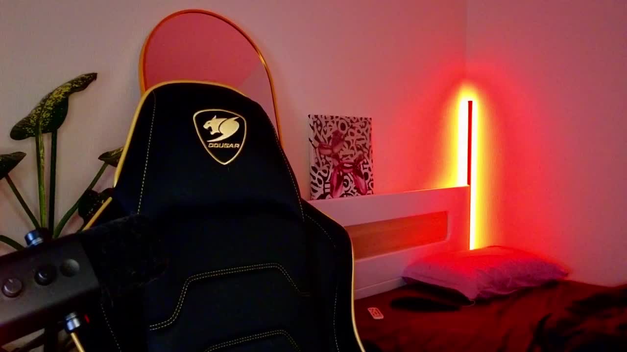 -sweetdreamss- Cam Model Chat November 3, 2025