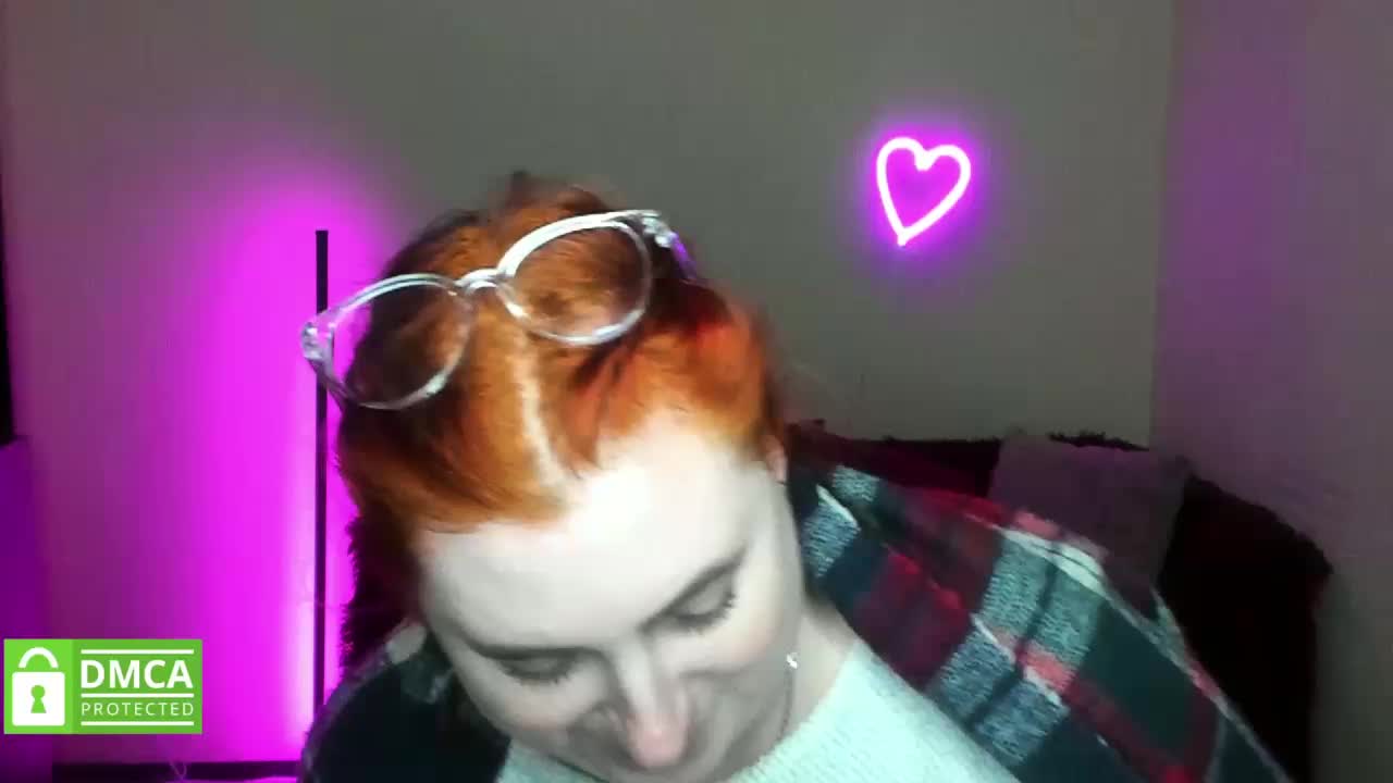 Aliciaredluv Cam Model Chat November 3, 2025