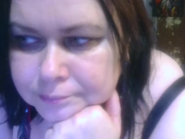 CharleeKendall_2025-11-03_05-03-22_140 Cam Model Chat November 3, 2025