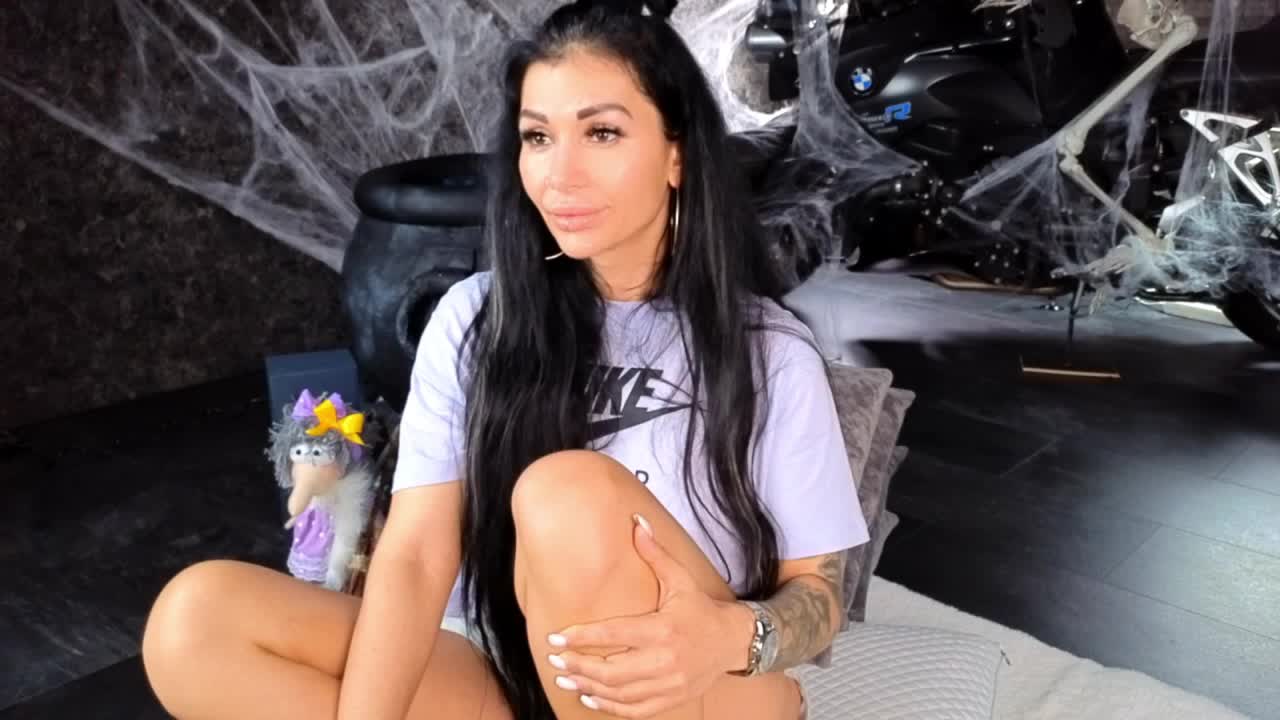 -BABAYAGA- Cam Model Chat November 3, 2025