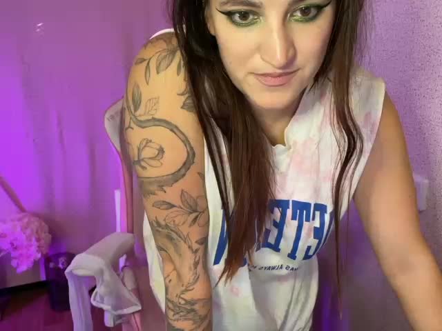 Katrinmiss Cam Model Chat November 3, 2025