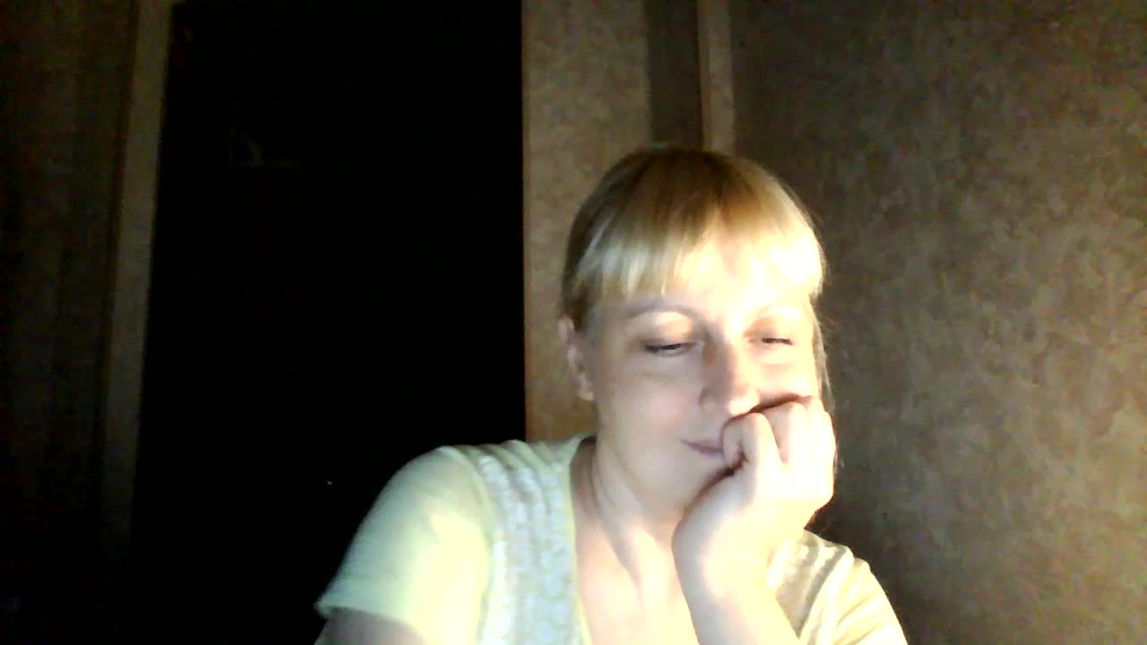 krisss2016 Cam Model Chat November 3, 2025