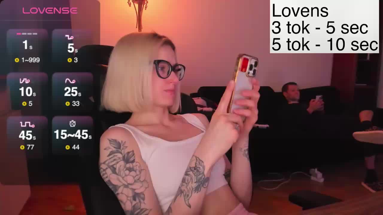 Sexy-Sweets Cam Model Chat November 7, 2025