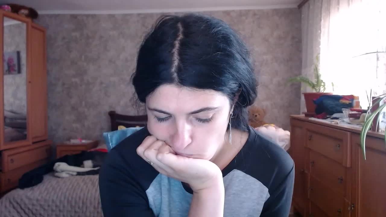 KristiWhite Cam Model Chat November 7, 2025