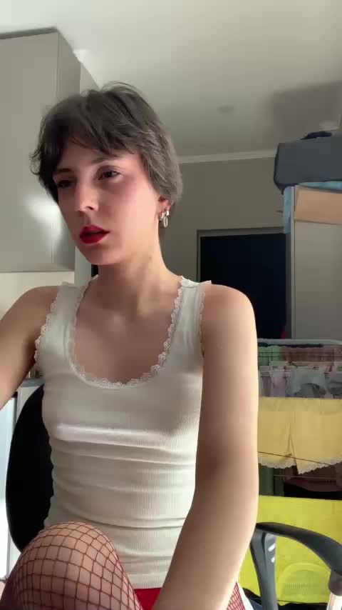 MilaMcGarden Cam Model Chat November 7, 2025