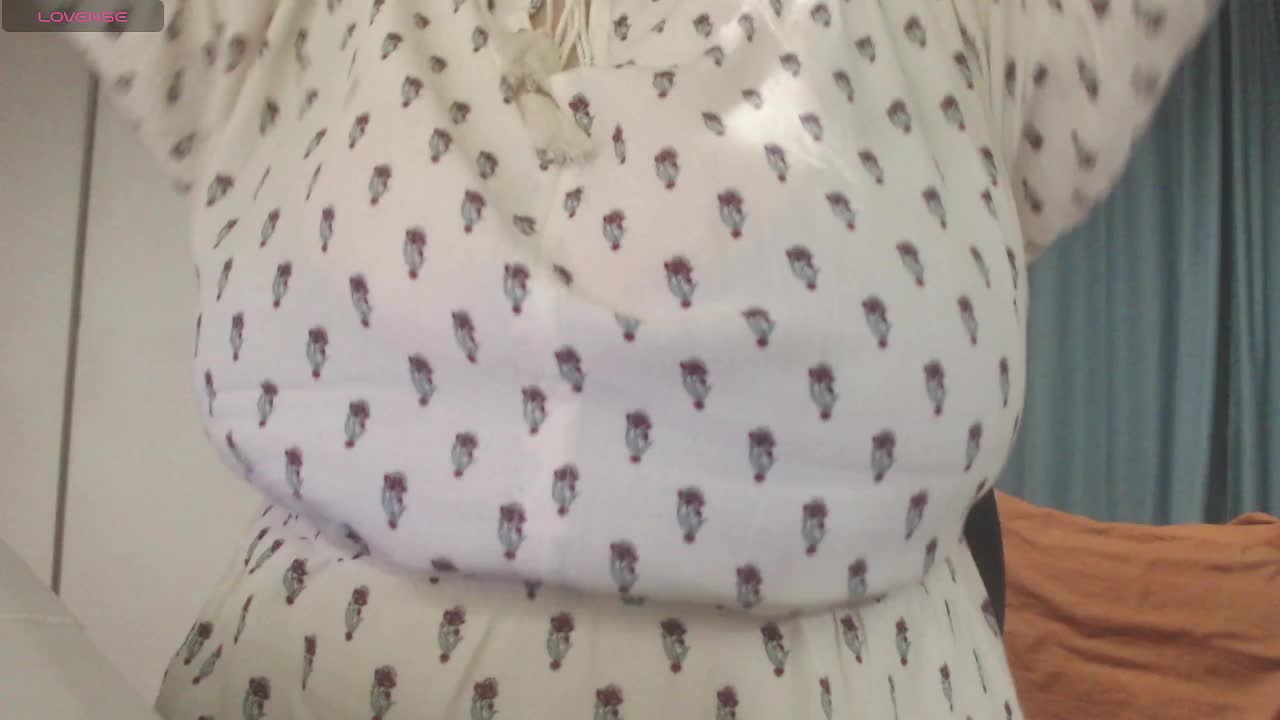 naturalmoommy Cam Model Chat November 7, 2025