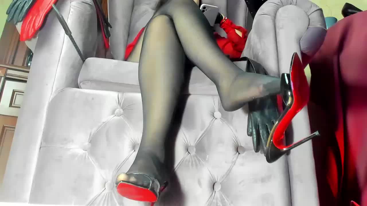 LadyLeather Cam Model Chat November 7, 2025