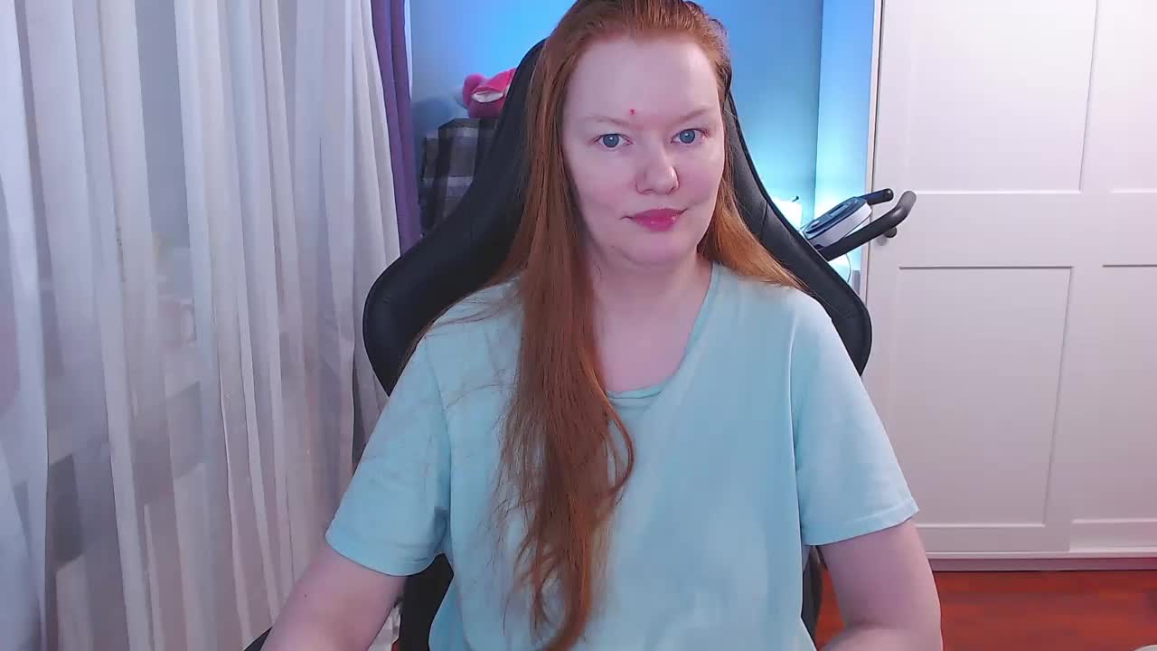 missInari Cam Model Chat November 7, 2025