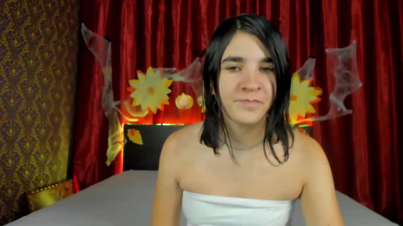 Polly-Love Cam Model Chat November 7, 2025