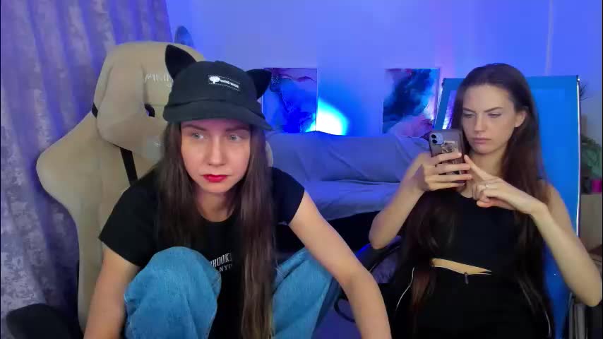 emilywiled Cam Model Chat November 7, 2025