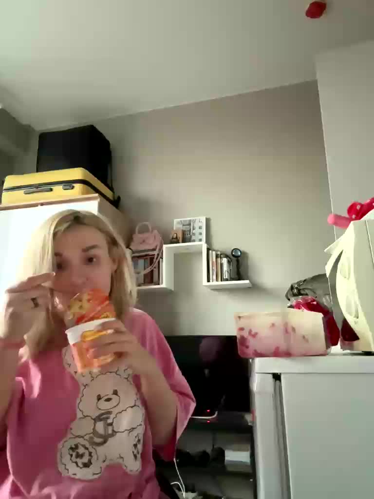 Kinesha Cam Model Chat November 8, 2025