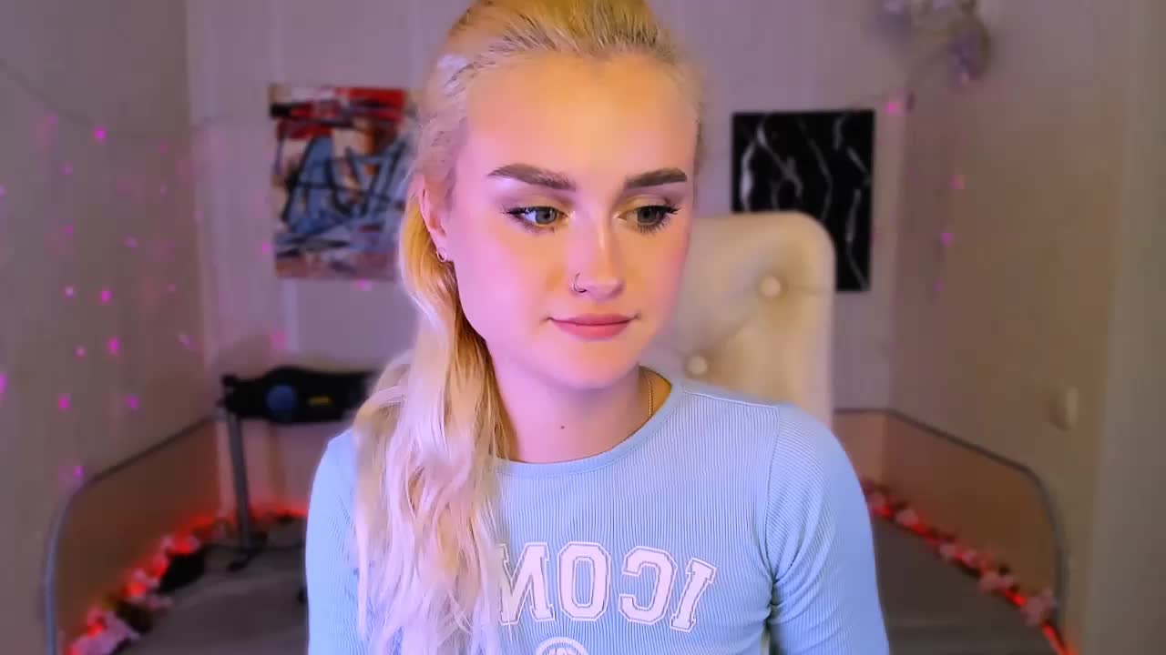 Ravenaaaa Cam Model Chat November 8, 2025