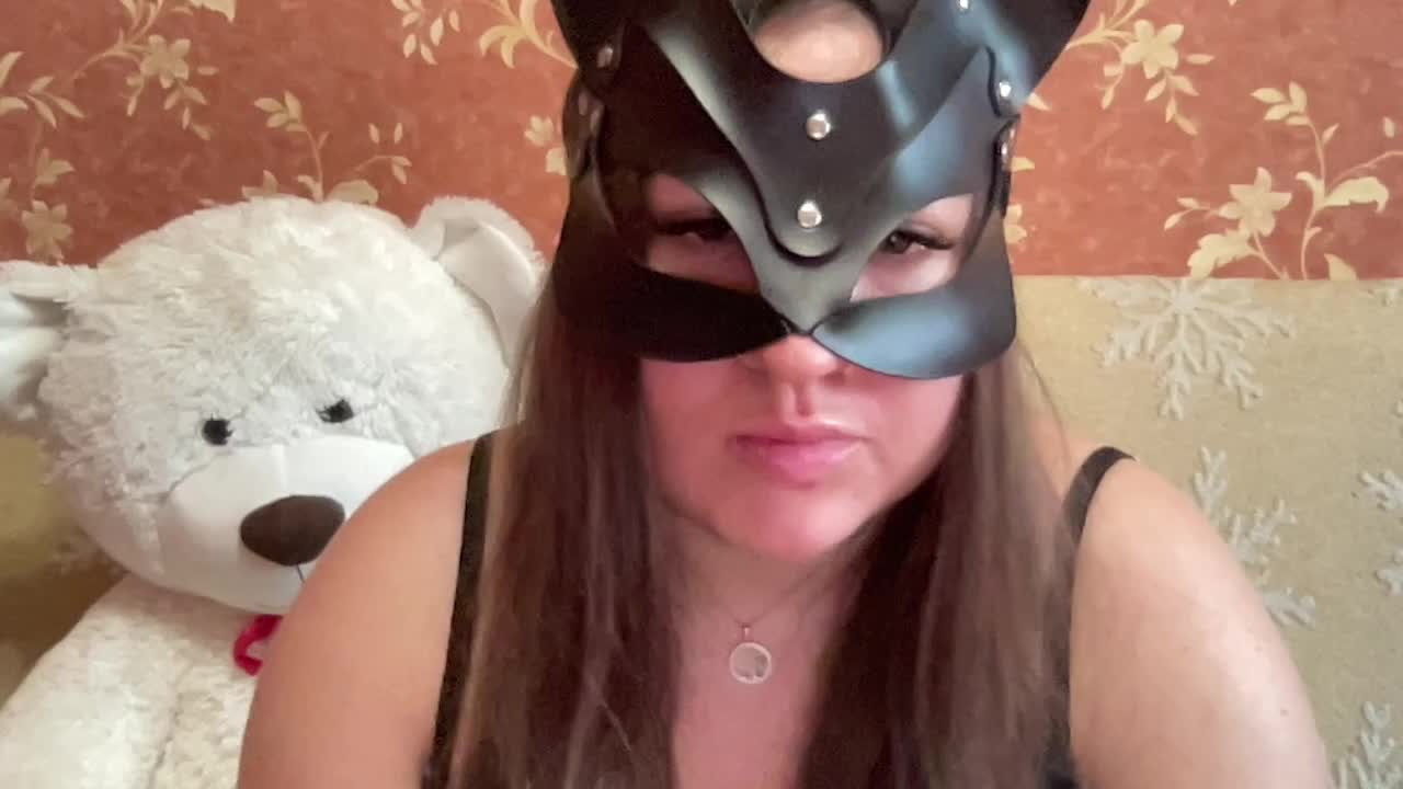 SweetStrawberry1 Cam Model Chat November 8, 2025