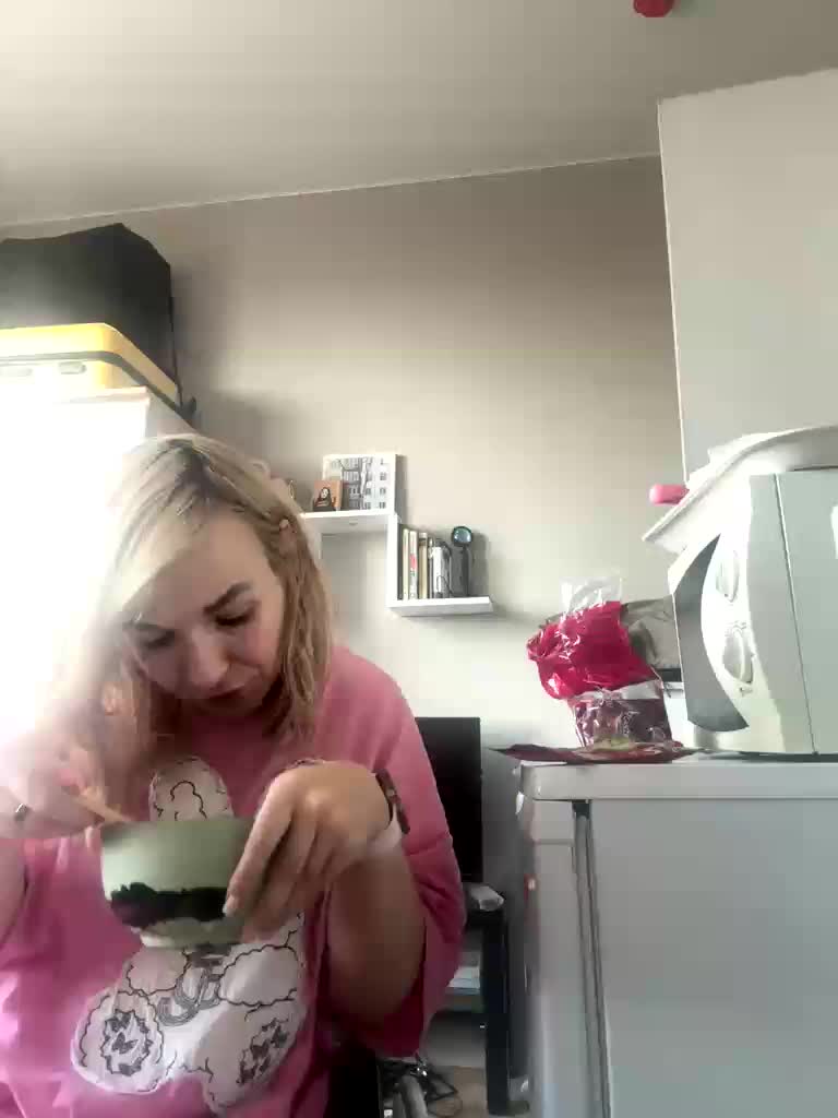 Kinesha Cam Model Chat November 8, 2025