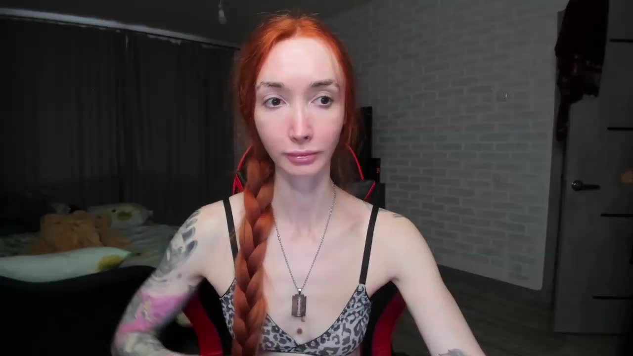 Roxy-Sun Cam Model Chat November 8, 2025