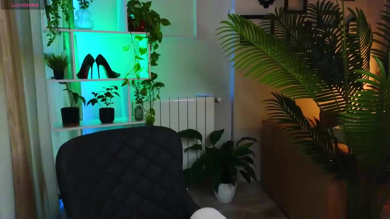 Lina-hill Cam Model Chat November 8, 2025