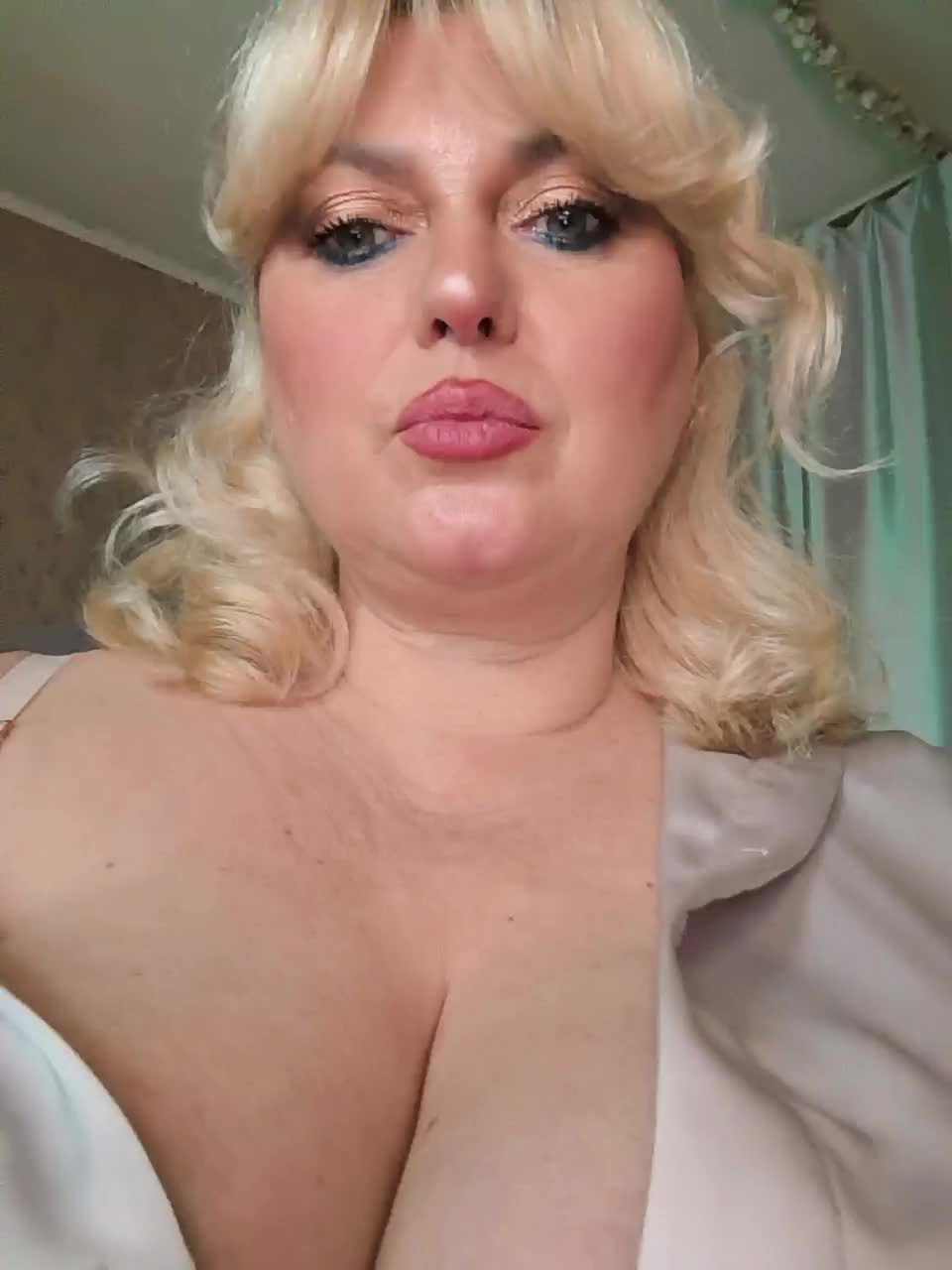 DANNA__ Cam Model Chat November 8, 2025