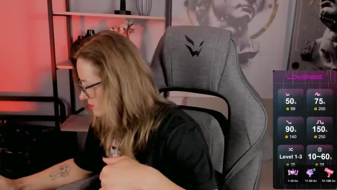 FreyaFindomFitGoddess Cam Model Chat November 8, 2025