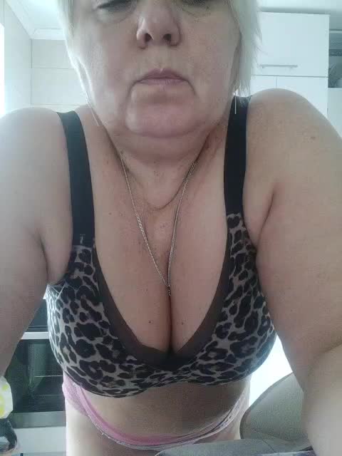 Arlisaac Cam Model Chat November 8, 2025