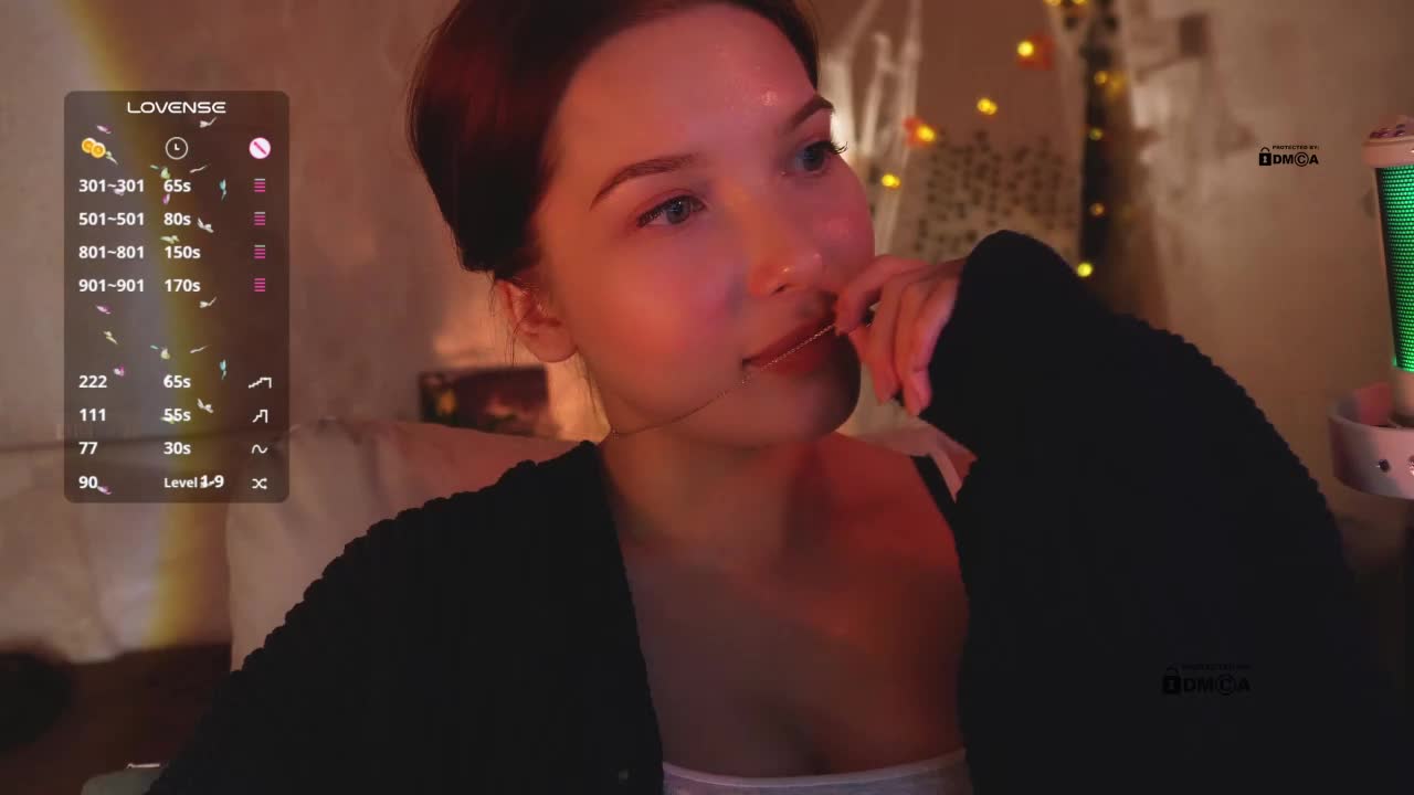 _Q_ Cam Model Chat November 8, 2025