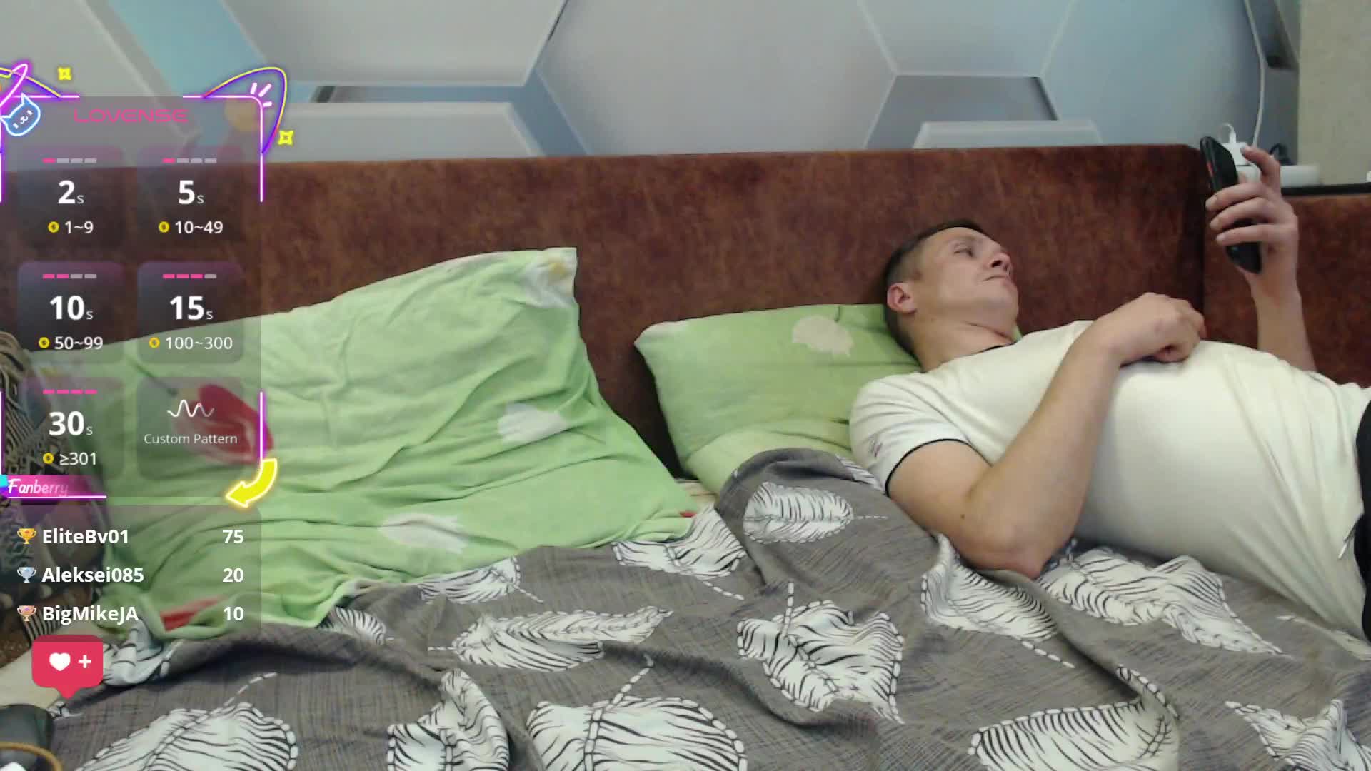 PornoParochka Cam Model Chat November 8, 2025