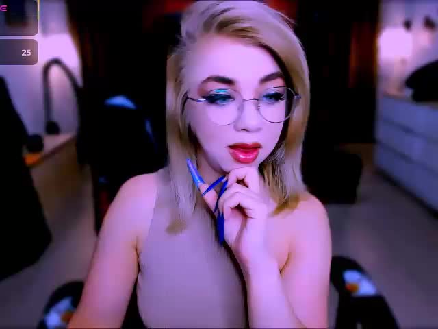 BabyNicole Cam Model Chat November 8, 2025
