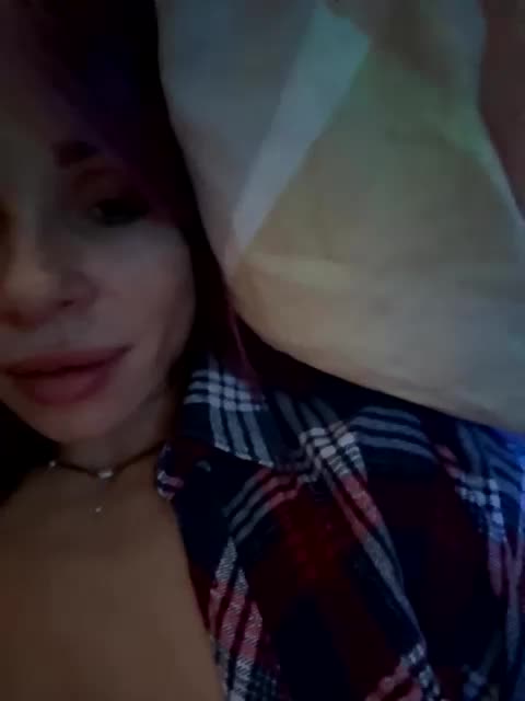 VIP17CoupleDream Cam Model Chat November 8, 2025