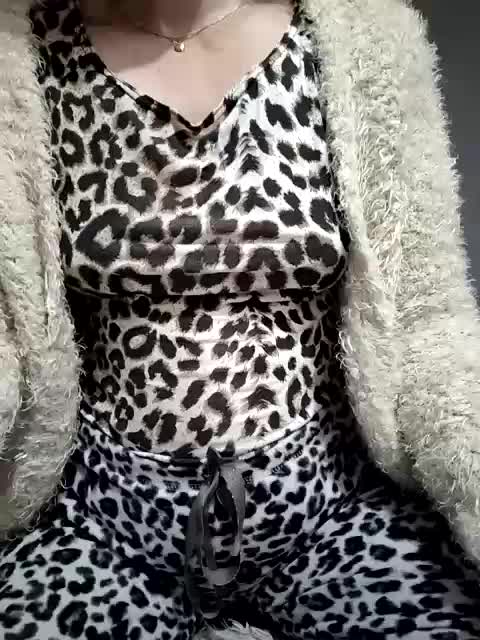 NEW_SWEET Cam Model Chat November 8, 2025