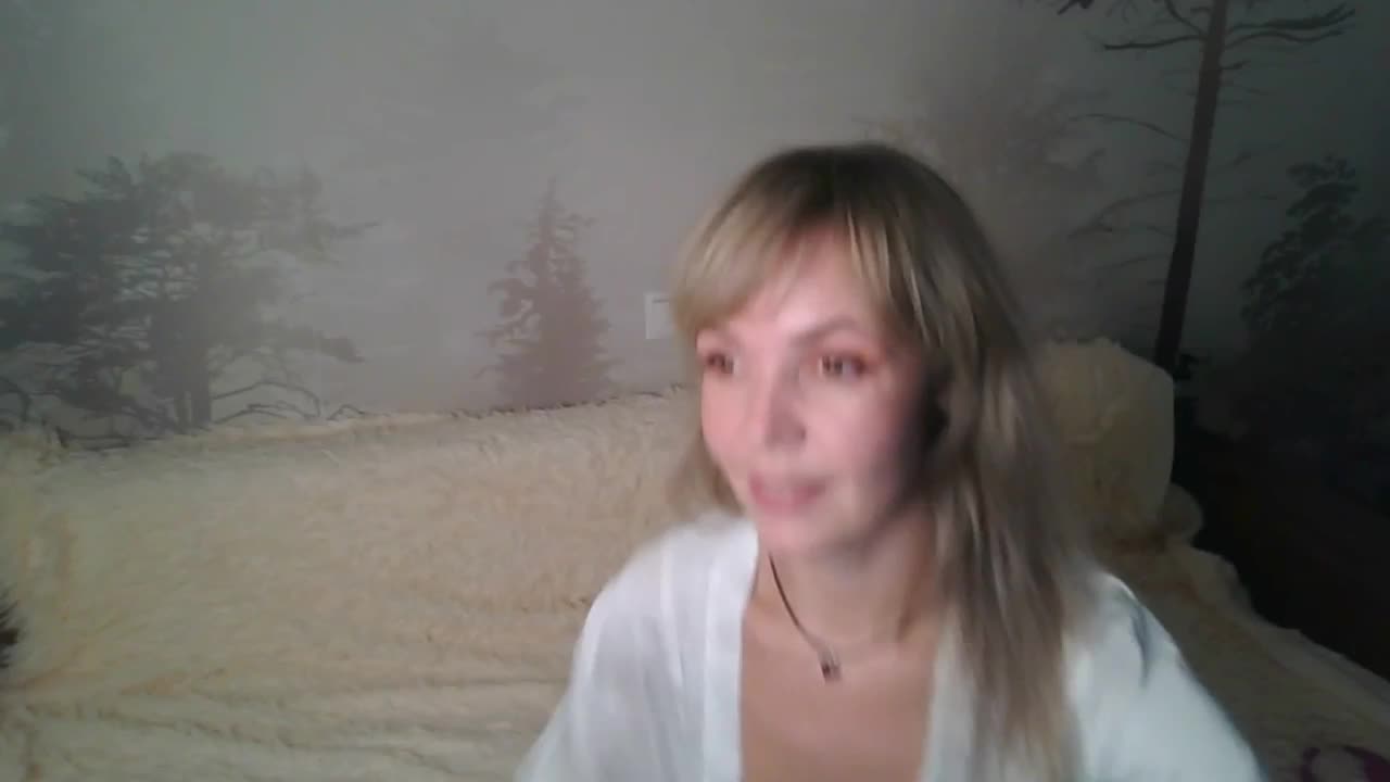 Red_Rose_98 Cam Model Chat November 8, 2025