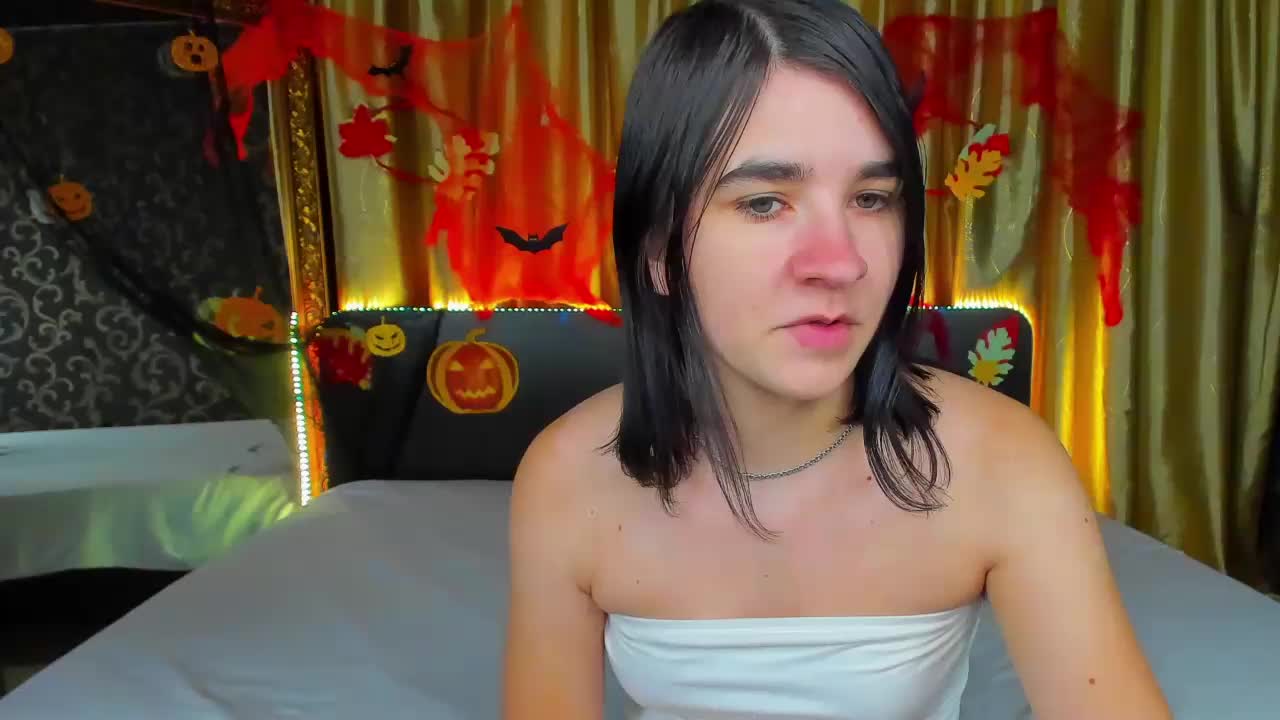 Polly-Love Cam Model Chat November 8, 2025