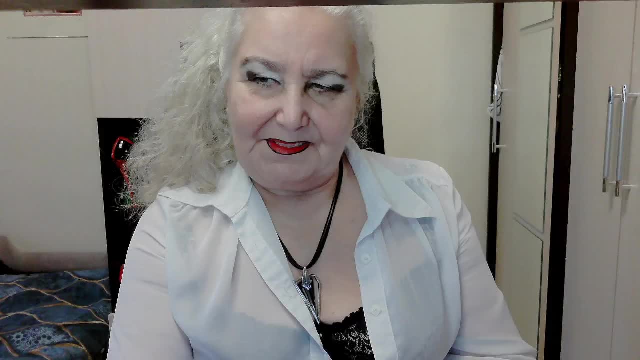 GrannyWants Cam Model Chat November 8, 2025