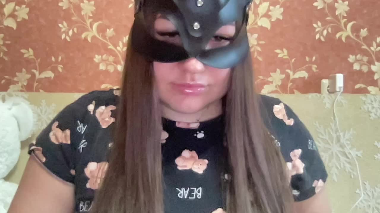 SweetStrawberry1 Cam Model Chat November 8, 2025