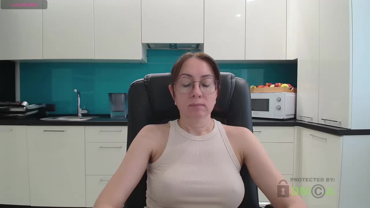 Valerianice Cam Model Chat November 8, 2025