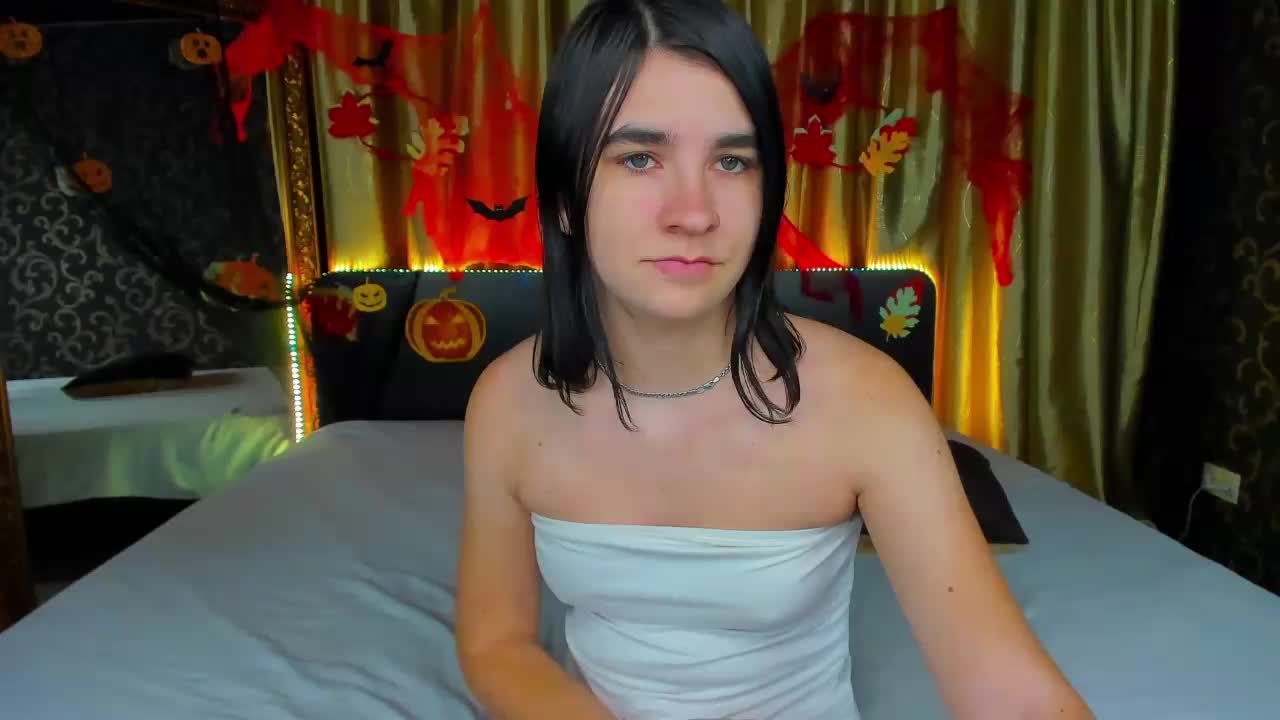 Polly-Love Cam Model Chat November 8, 2025