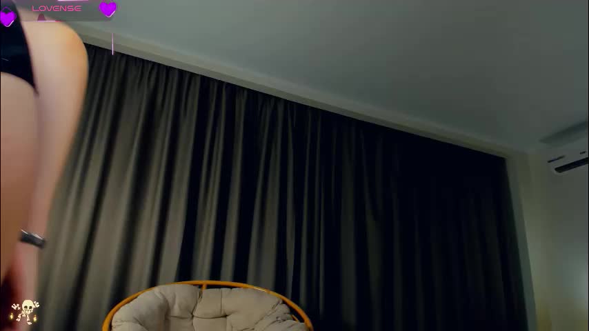 louriezita Cam Model Chat November 8, 2025