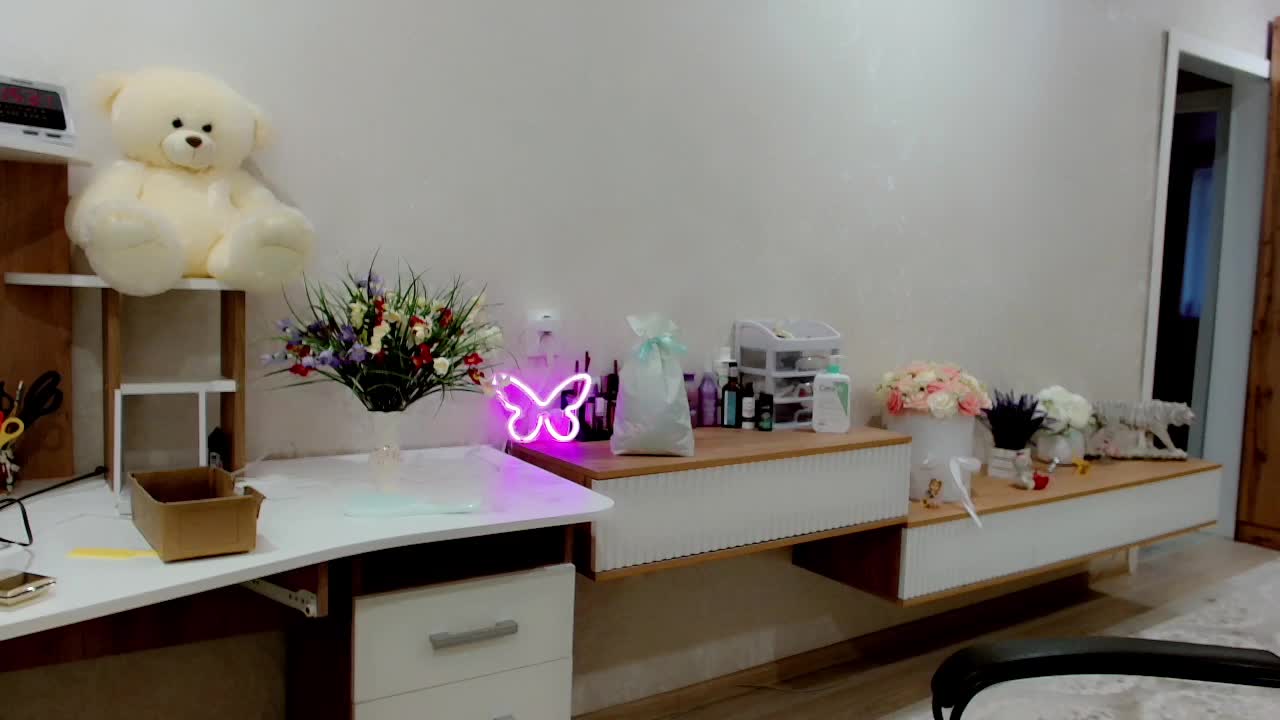 JuicyGloss Cam Model Chat November 8, 2025