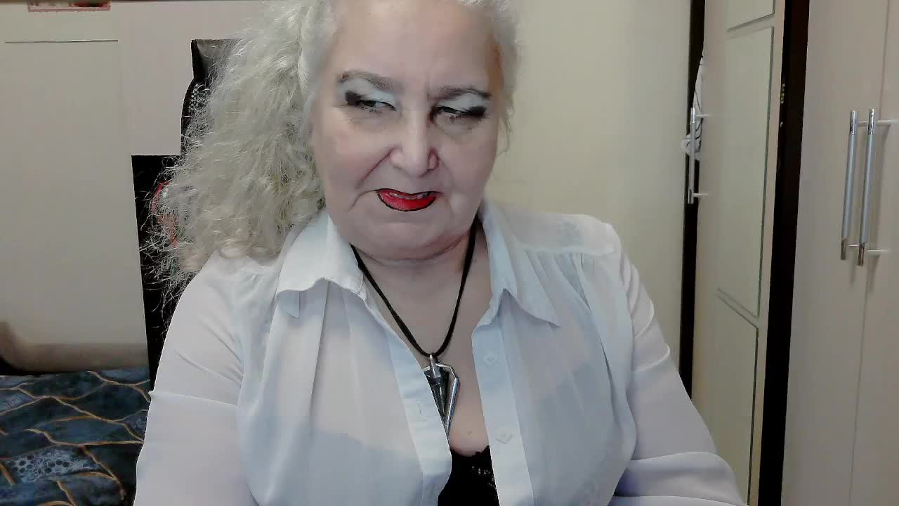 GrannyWants Cam Model Chat November 8, 2025