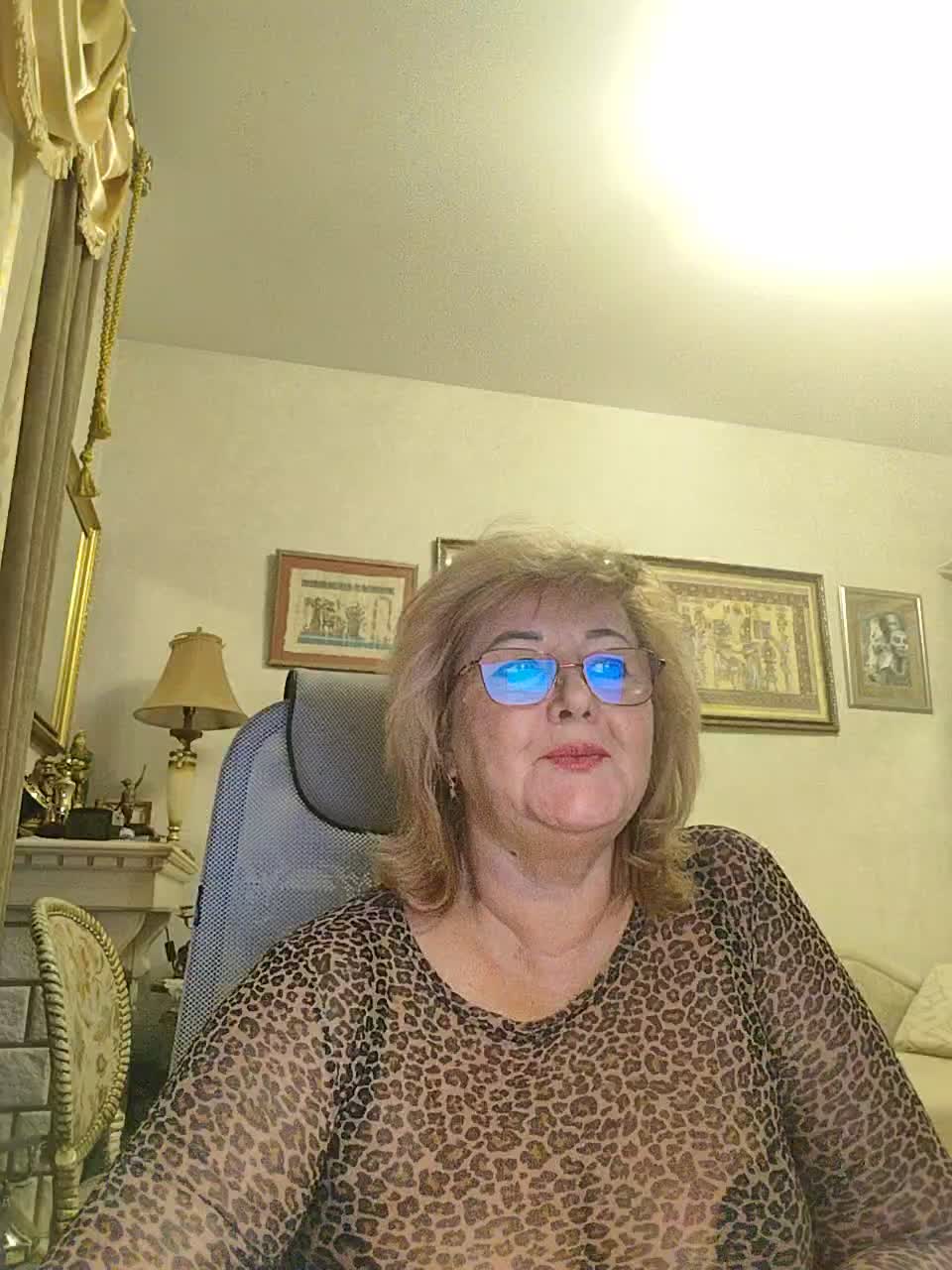 KarinkaSweet Cam Model Chat November 8, 2025