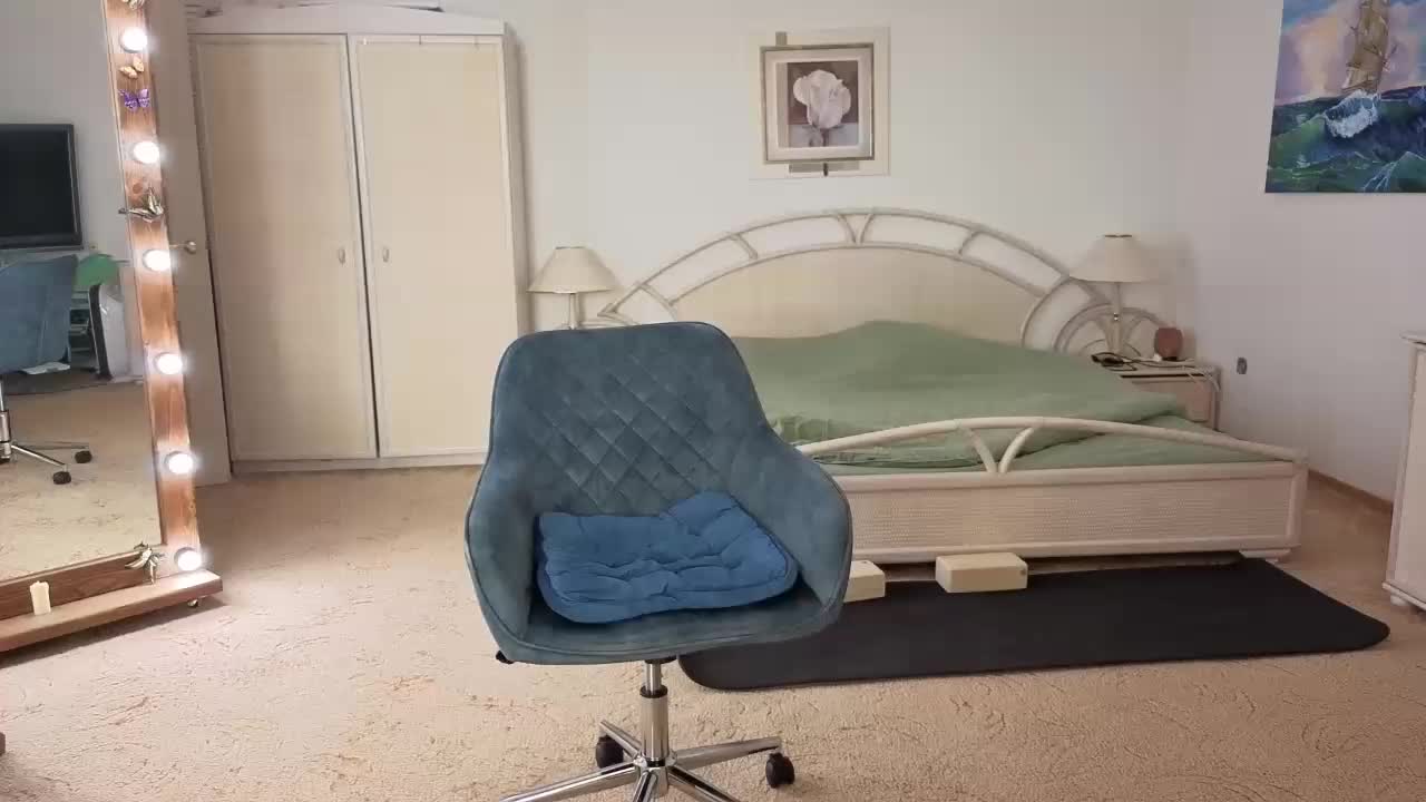 moonlight4u Cam Model Chat November 8, 2025