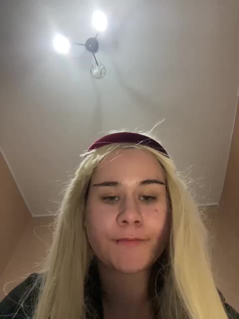 LeonaLutty Cam Model Chat November 8, 2025