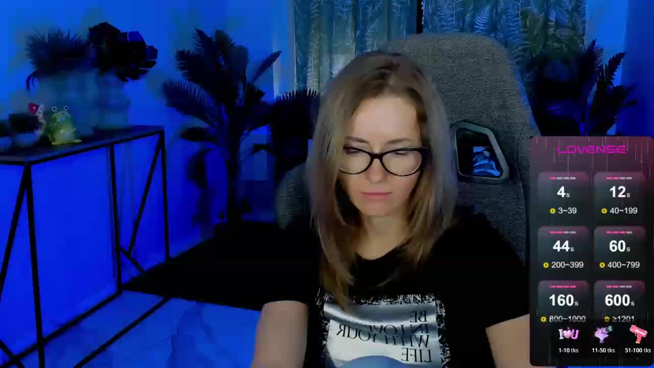 FreyaFindomFitGoddess Cam Model Chat November 8, 2025