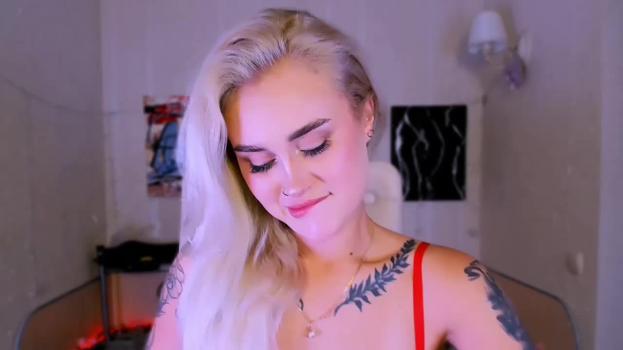 Ravenaaaa Cam Model Chat November 8, 2025