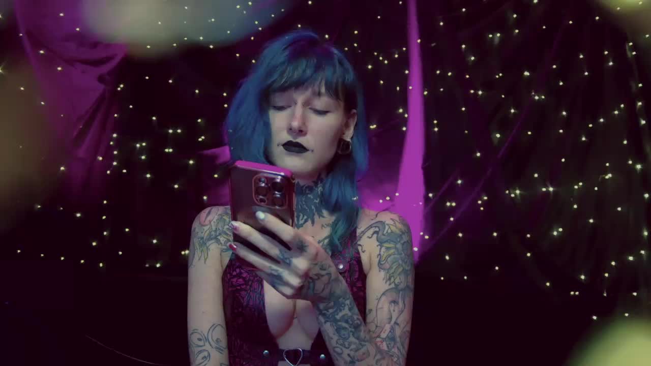 LittleSpaceMouse- Cam Model Chat November 9, 2025