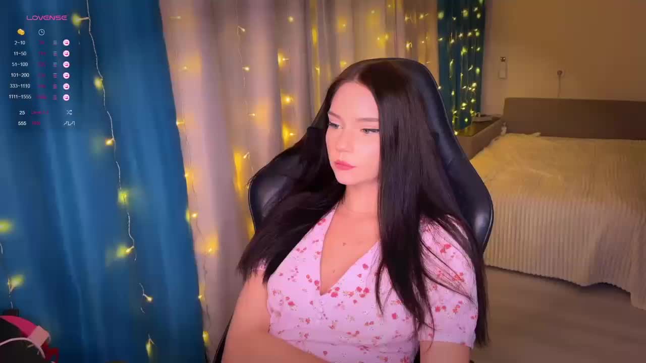 -Violetta- Cam Model Chat November 9, 2025