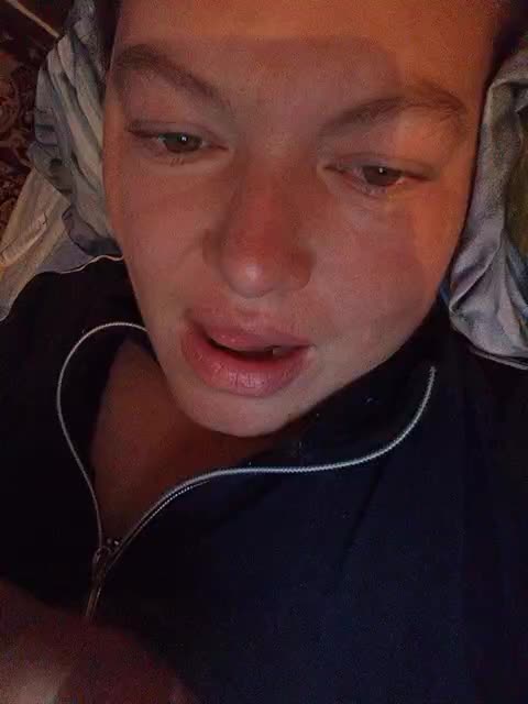 Raspberry_Rum Cam Model Chat November 9, 2025