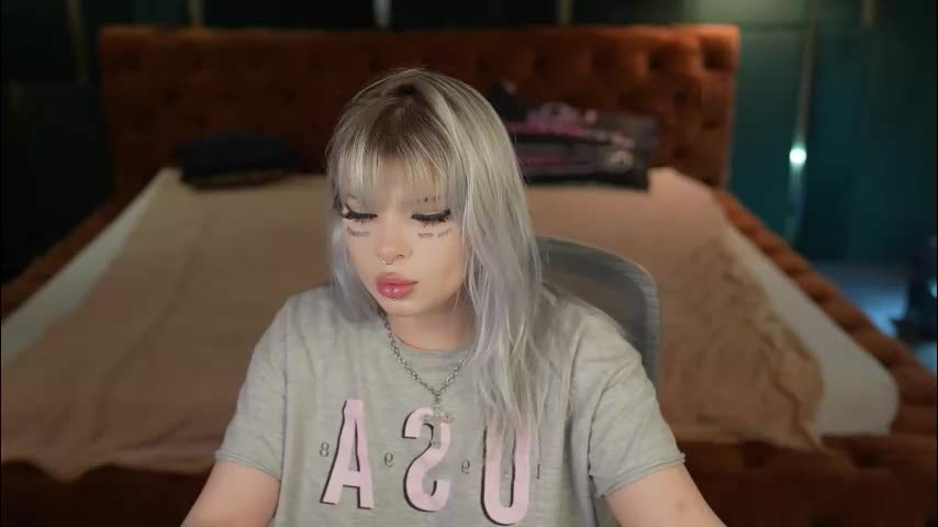 sweetdesiree_ Cam Model Chat November 9, 2025