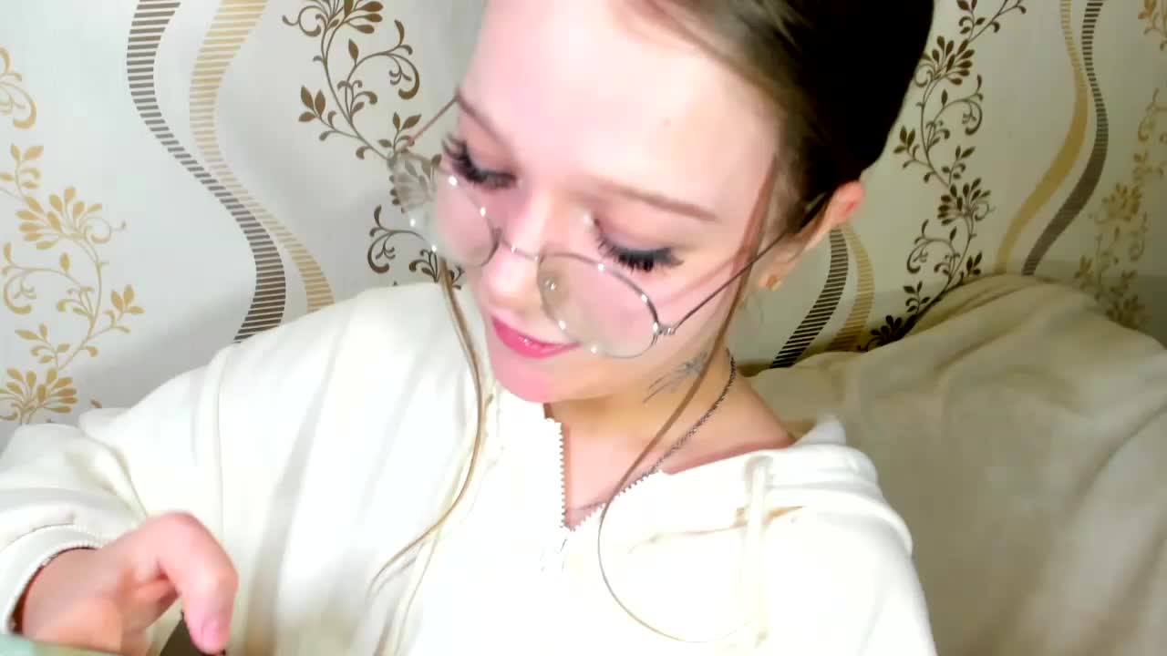 MelMooon Cam Model Chat November 9, 2025