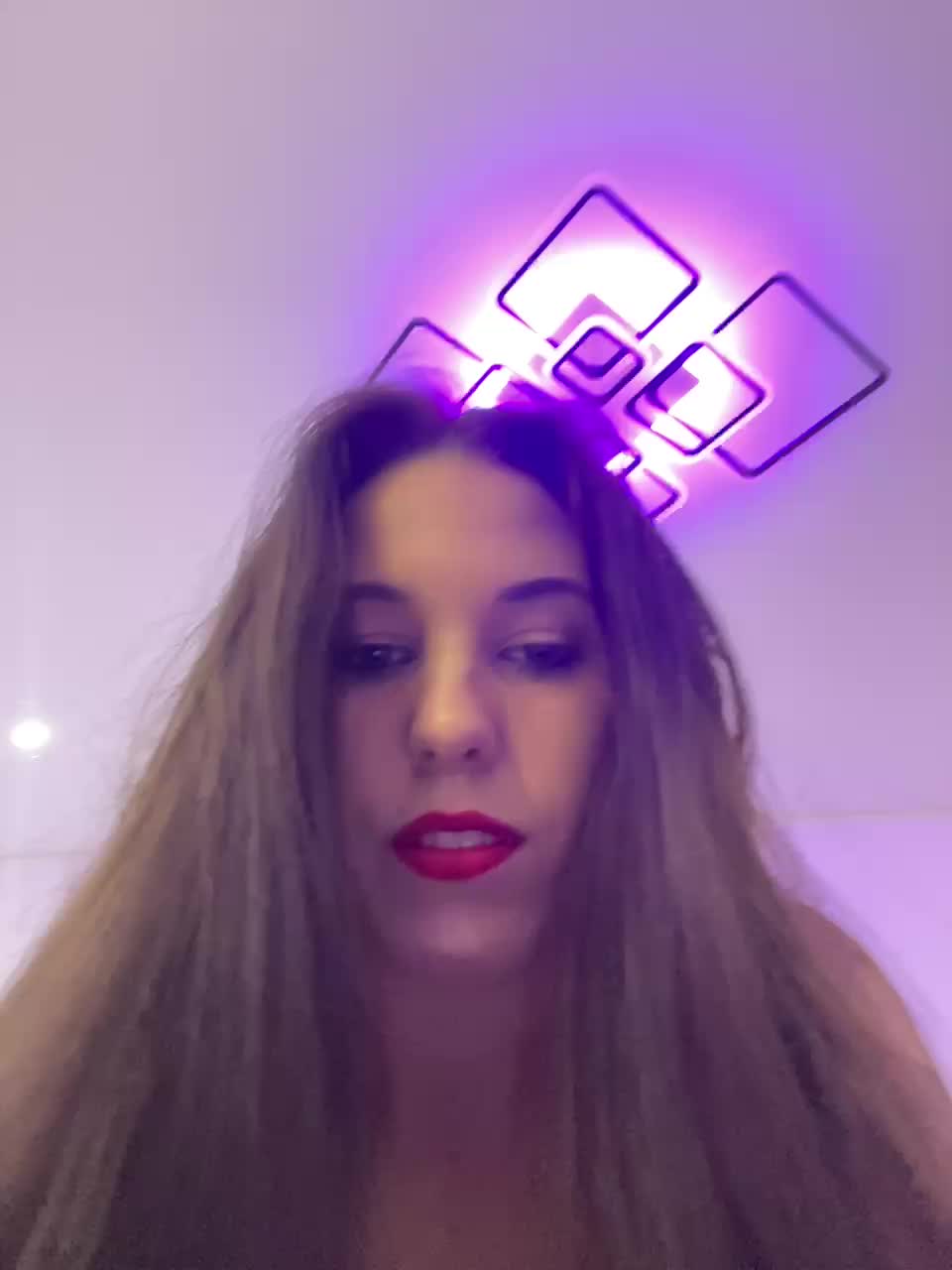 Potifays Cam Model Chat November 9, 2025